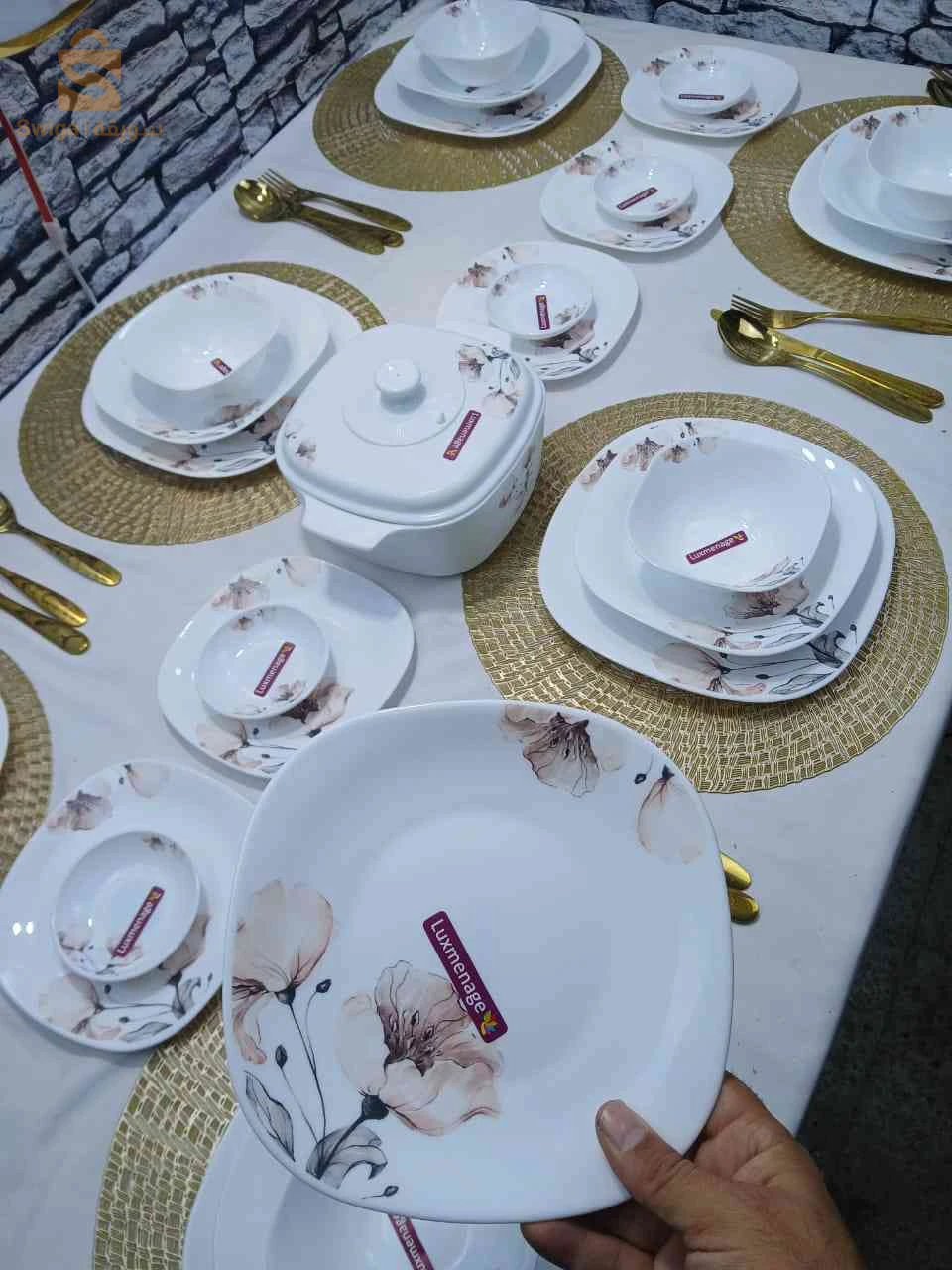 32 pièces service à table