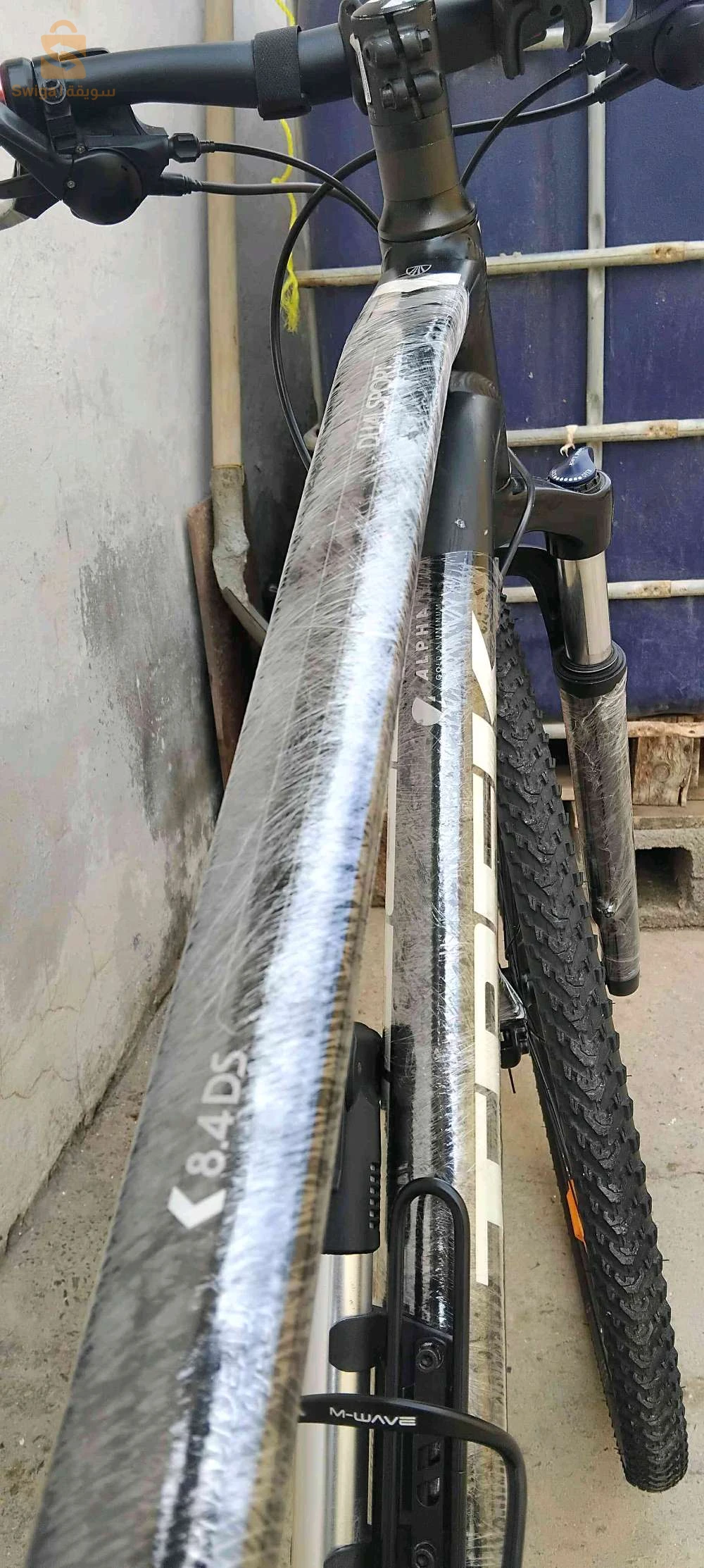Vélo track BONTRAGER 10 sur 10 disponible 58 numéro de téléphone 
07 78 61 52 65 prix (65)