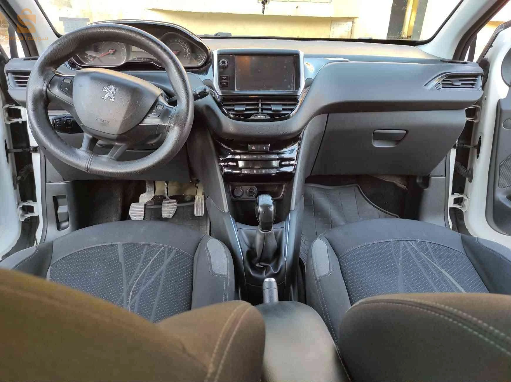 بيجو 208 2013 5 باتنة