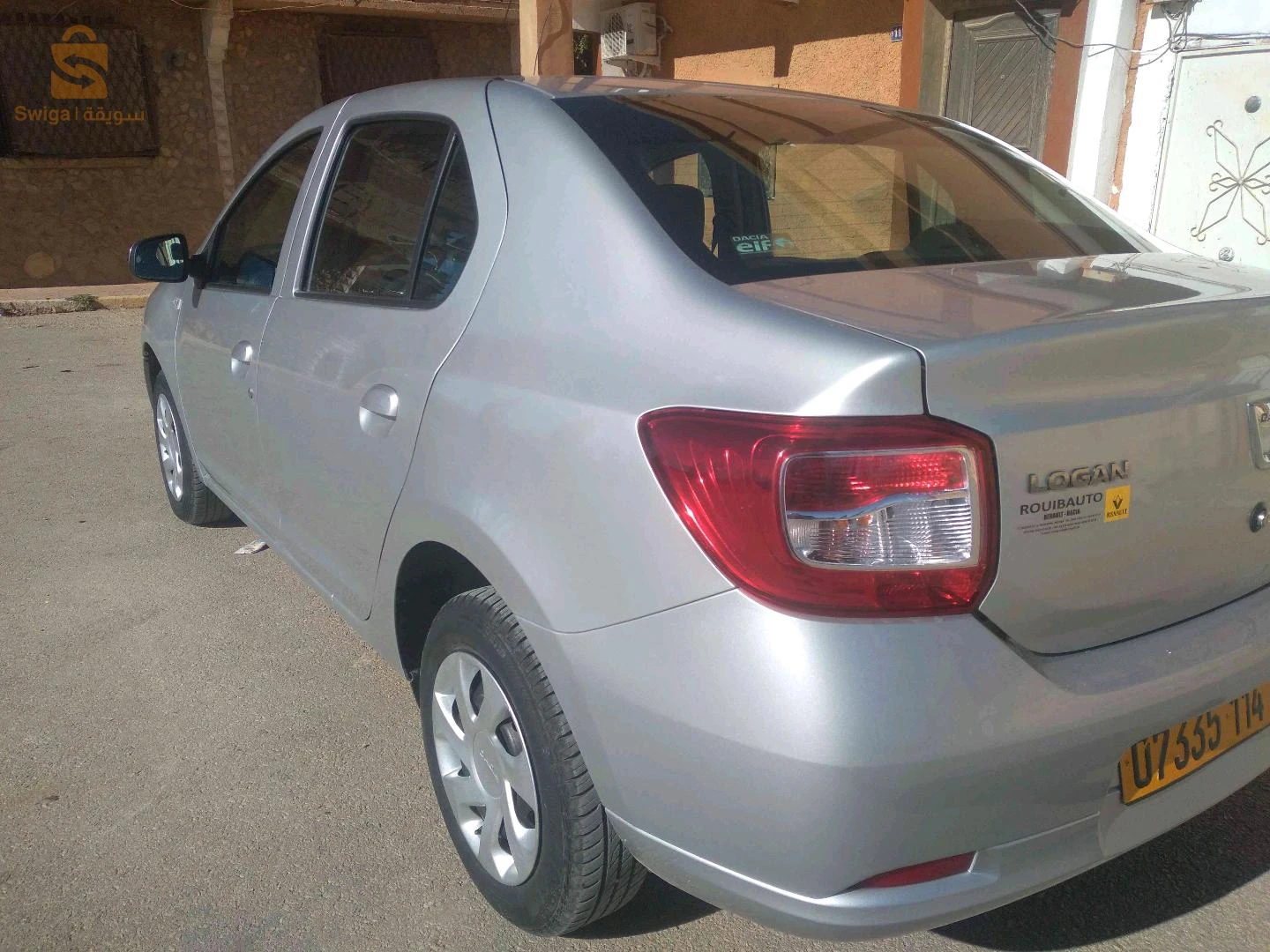 رينو Laguna 2014 32 البيض