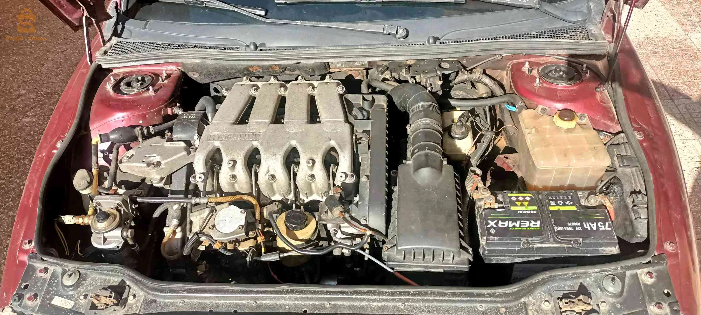 رينو Laguna 1994 45 النعامة