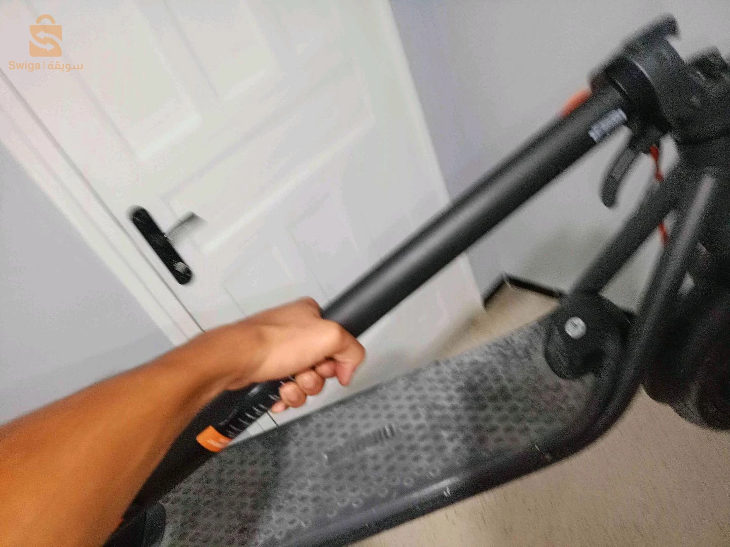 trotinette électrique 
la marque ninebot 
style F2 pro