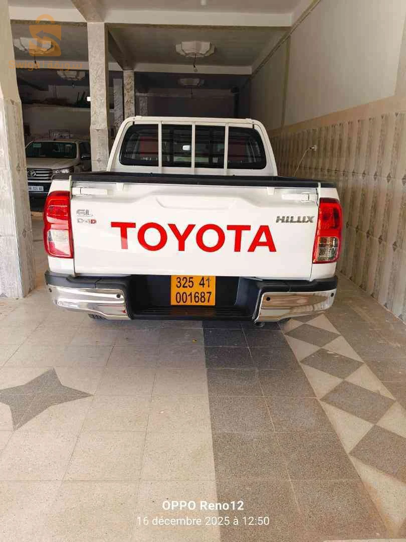 تويوتا Hilux 2025 41 سوق اهراس