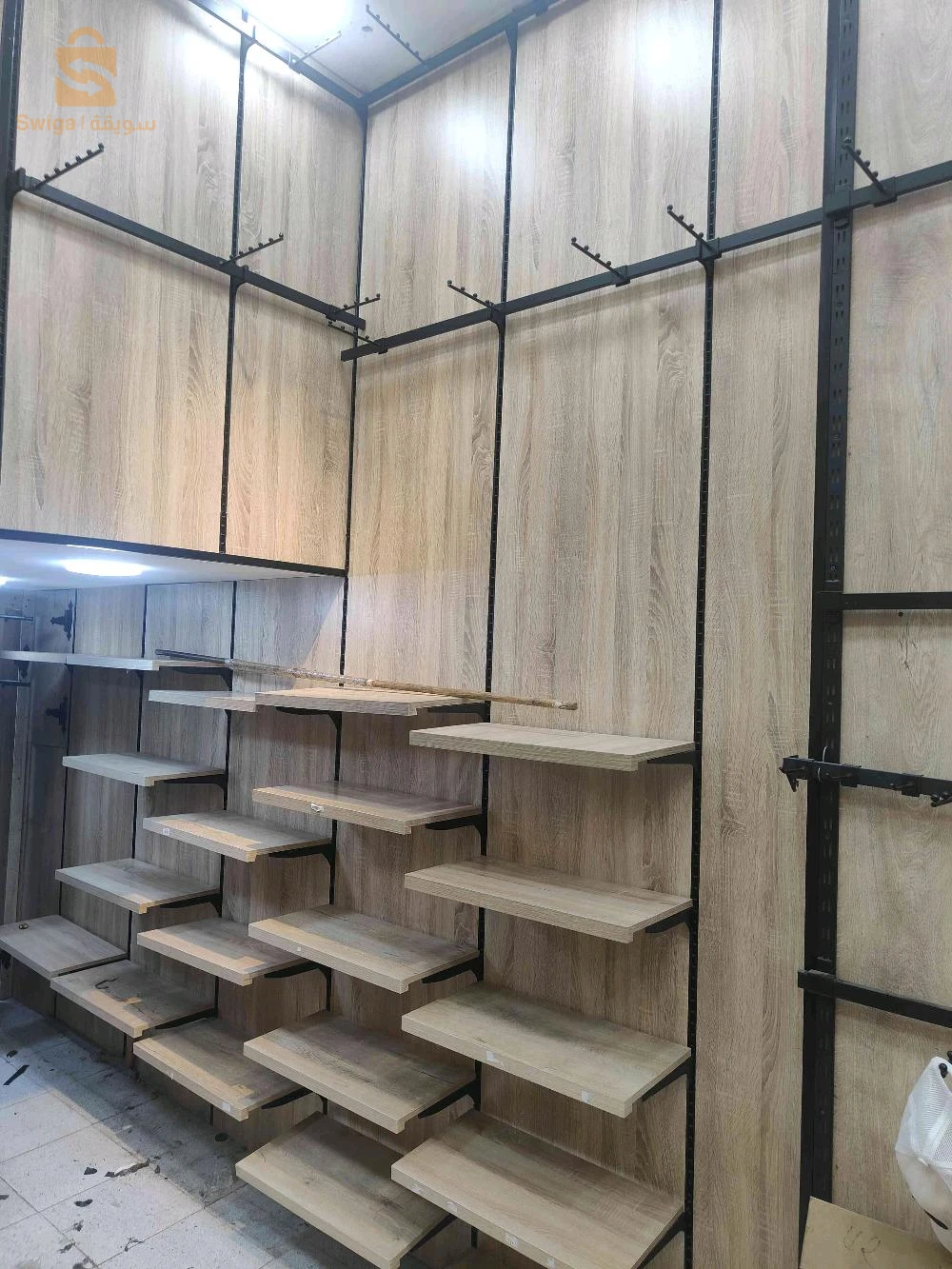 معدات محل ملابس رجال