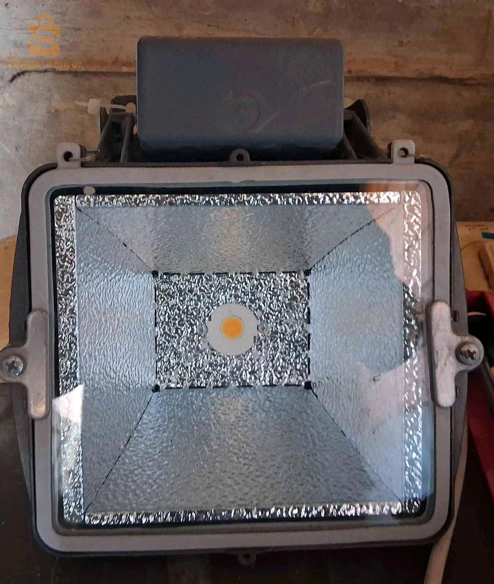 2 projecteurs LED
