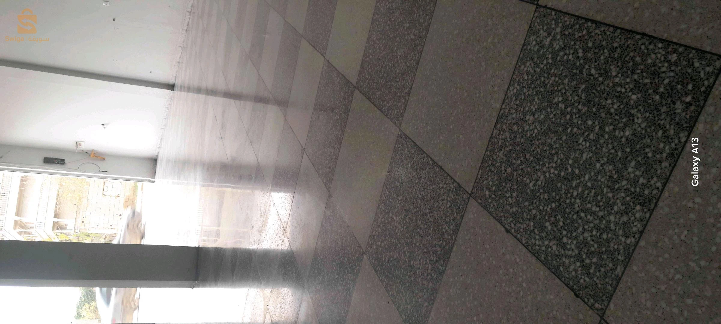 تنظيف وتلميع جميع الارضيات (ponçage et lustrage)