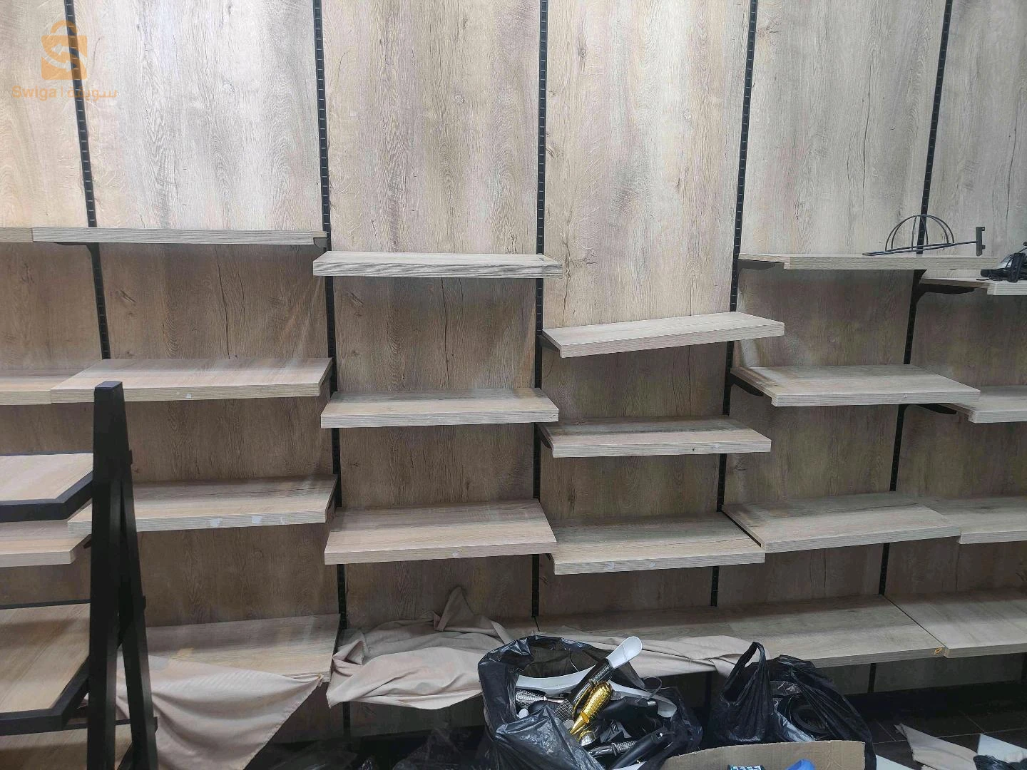 معدات محل ملابس رجال