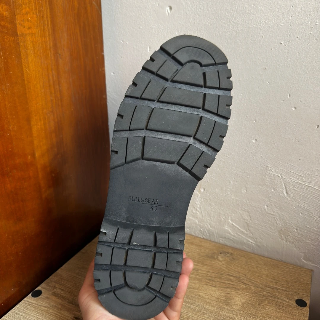 OCCASION Chelsea Boots PULL&BEAR  pointure 45 SEULEMENT