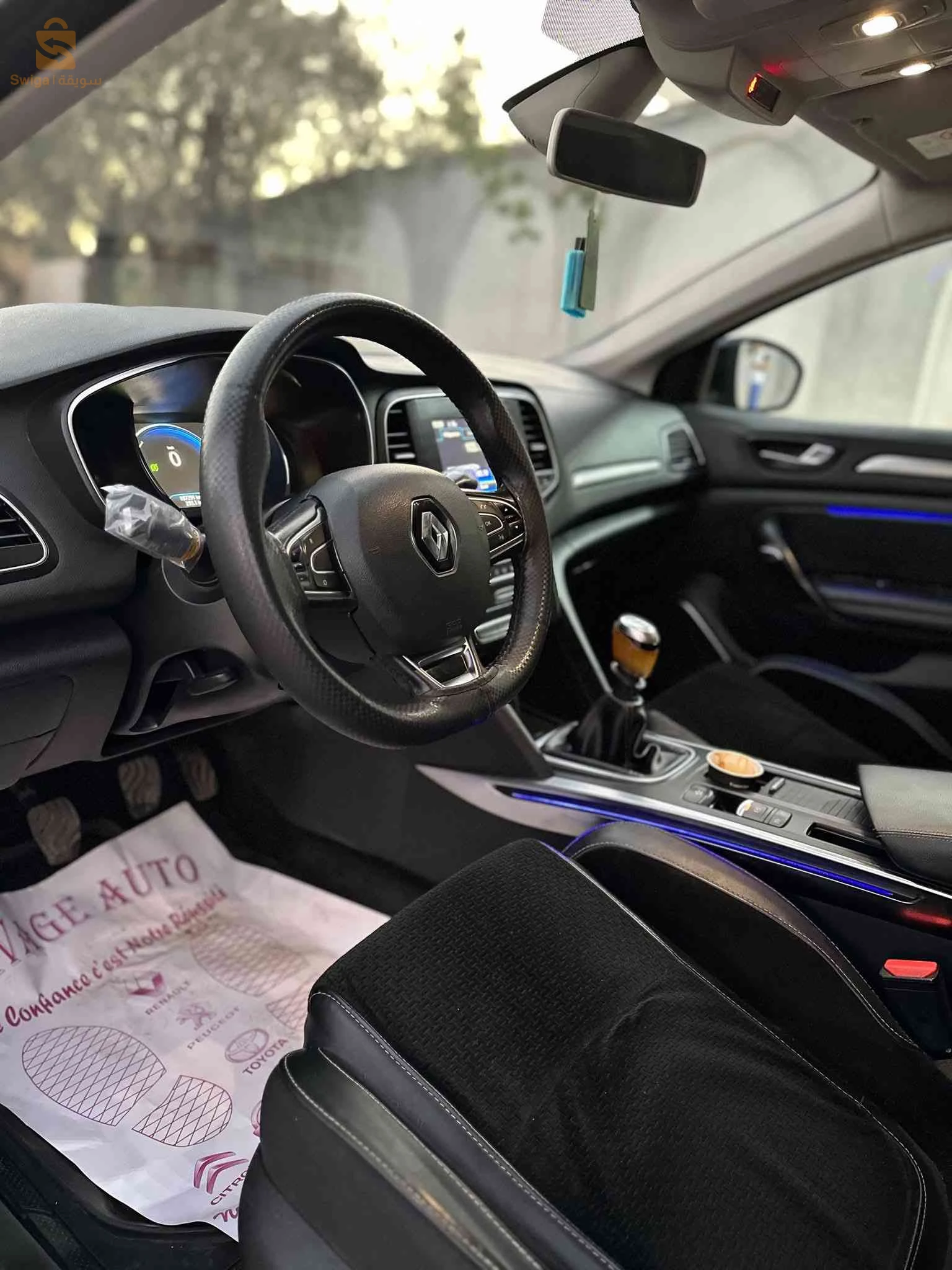 رينو Megane 2017 29 معسكر