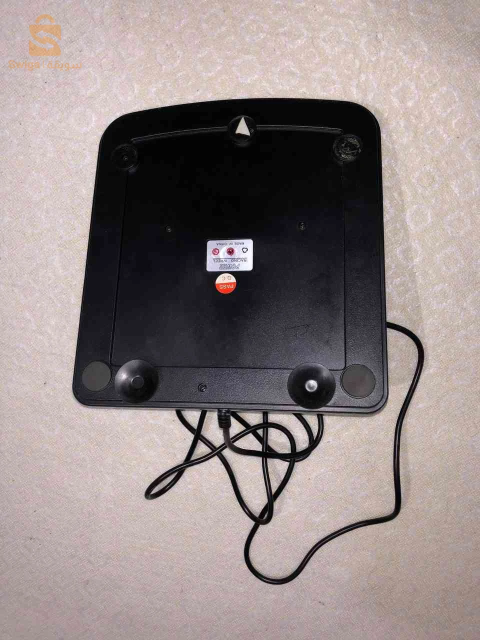 جهاز يستعمل للبلاي والاكس بوكس والحاسوب