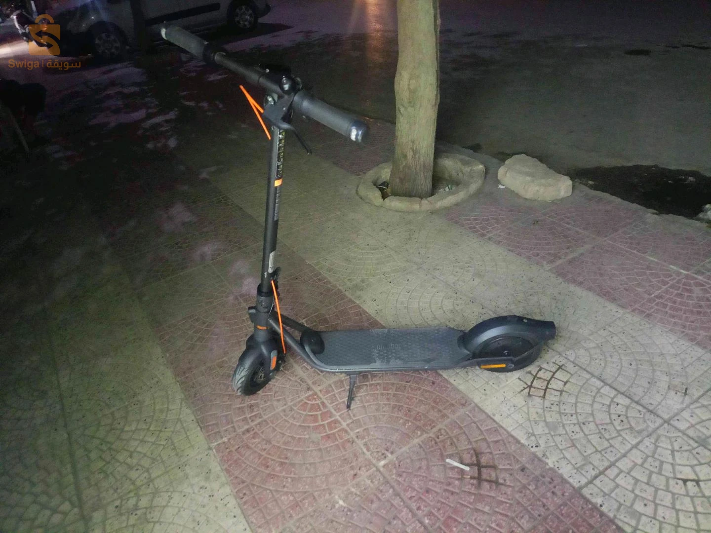 trotinette électrique 
la marque ninebot 
style F2 pro
