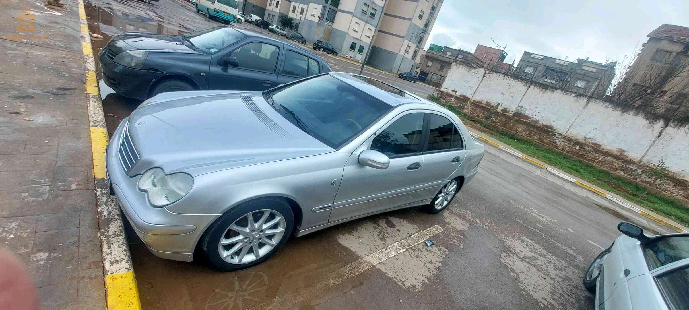 مرسيدس C 2004 27 مستغانم