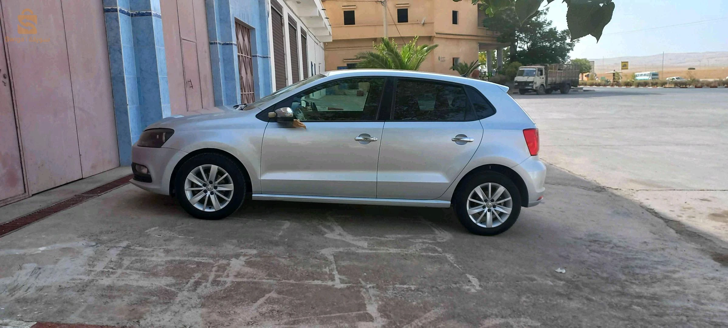Volkswagen Polo 2015 4 OUM EL BOUAGHI