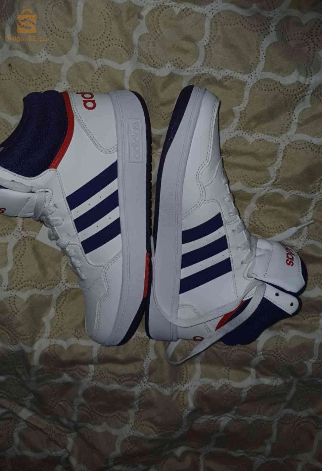 حذاء adidas