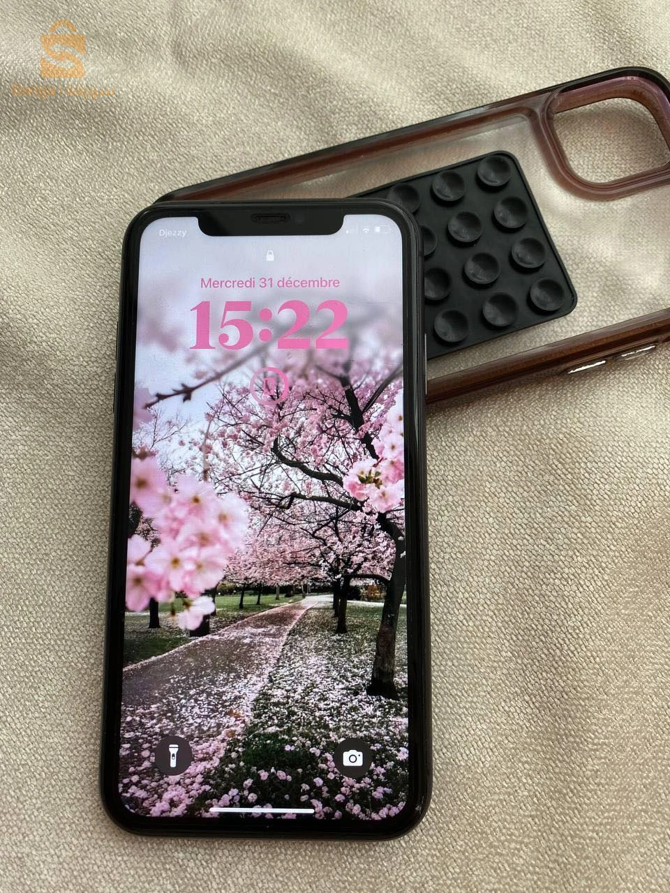 iPhone 11 (USA )
batterie 88%
stockage 64GB