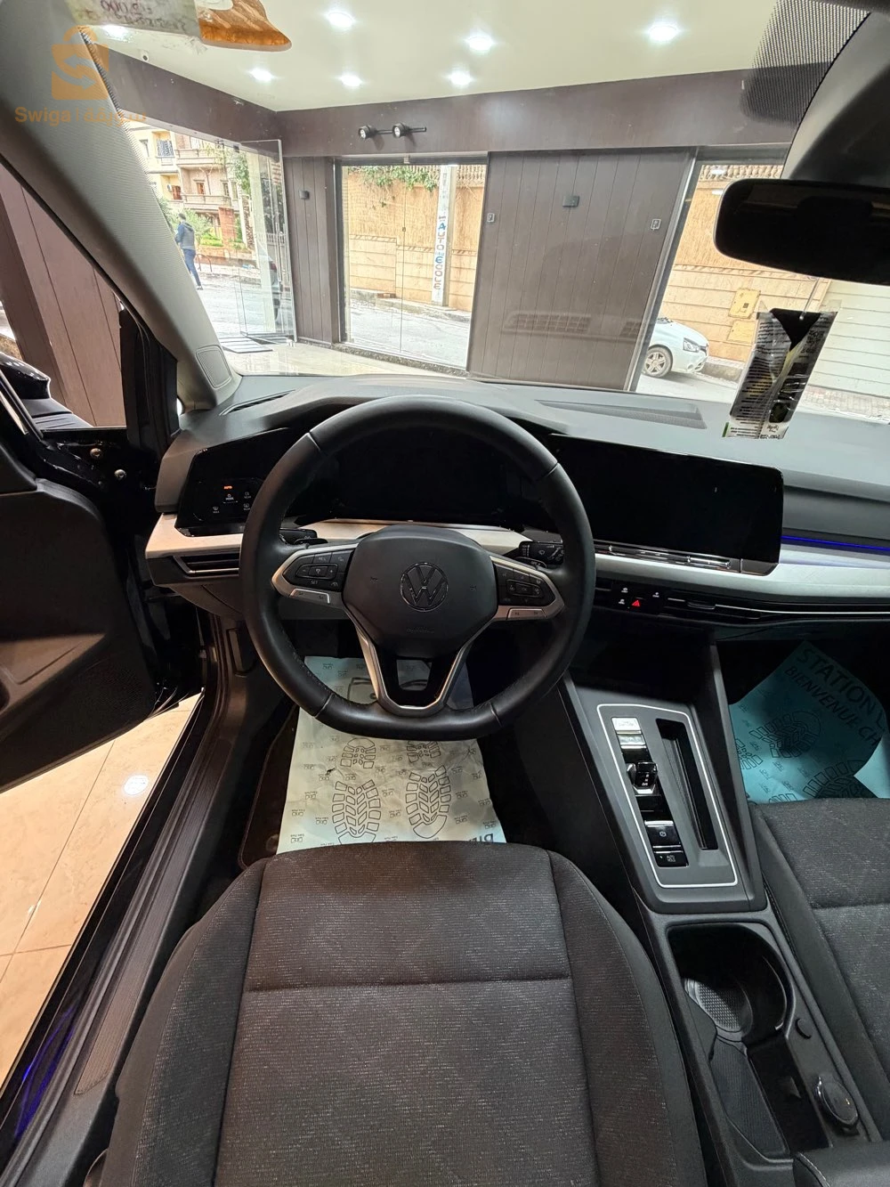 Volkswagen Golf 2023 31 ORAN