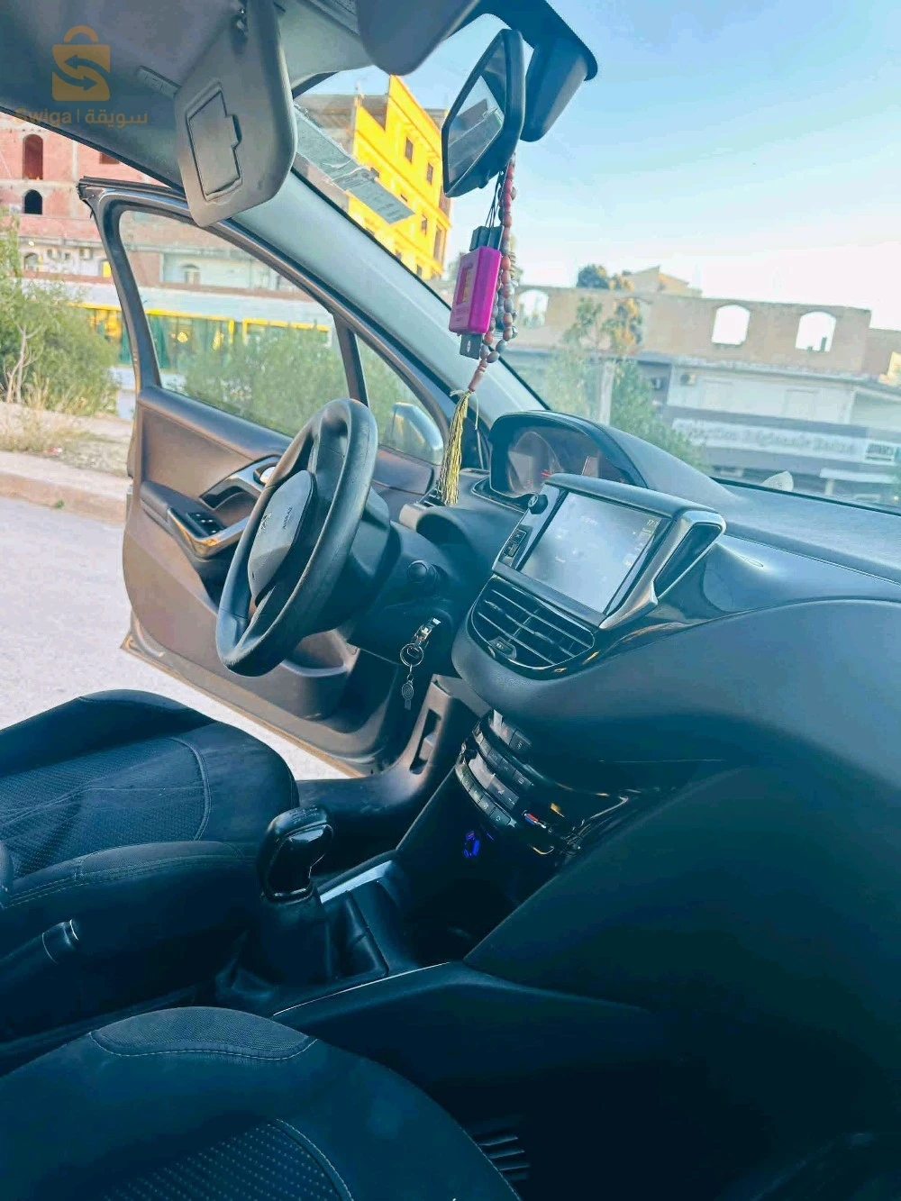 بيجو 208 2015 5 باتنة