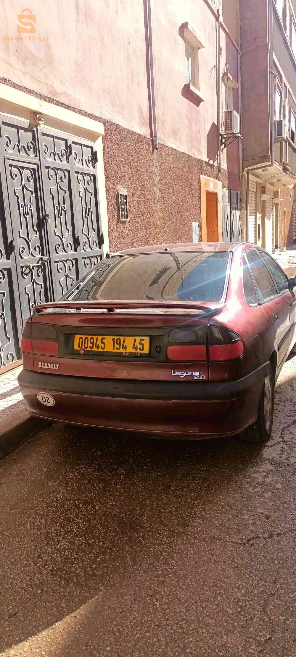 رينو Laguna 1994 45 النعامة