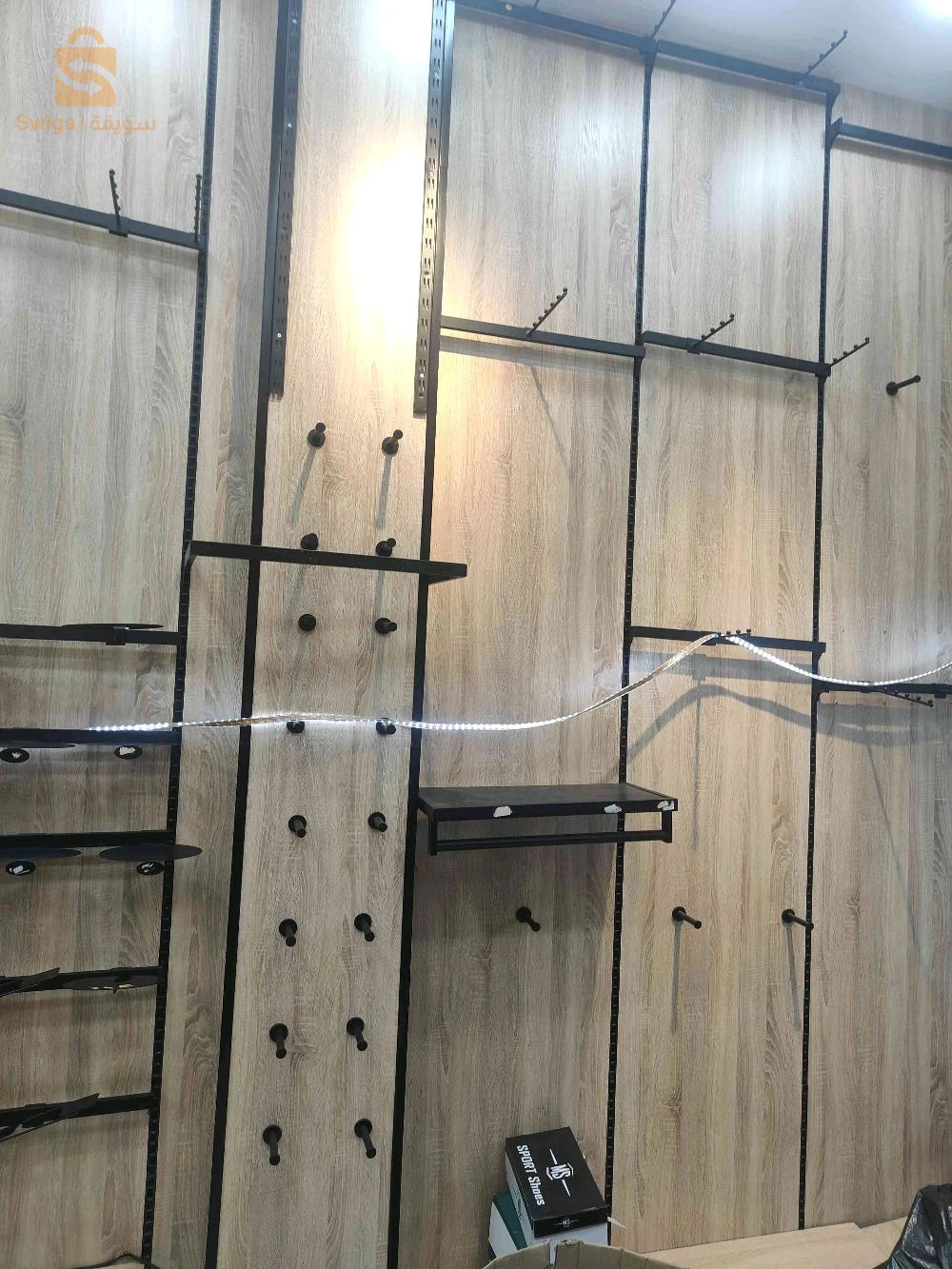 معدات محل ملابس رجال