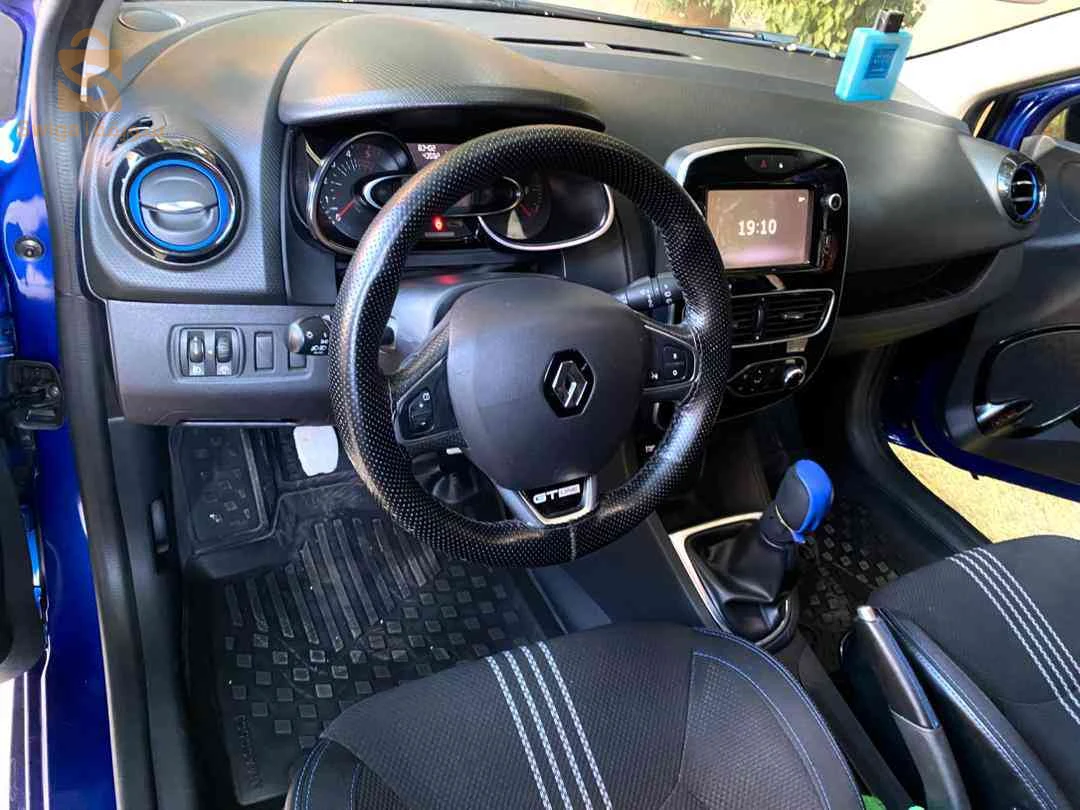 رينو Clio 4 2018 32 البيض