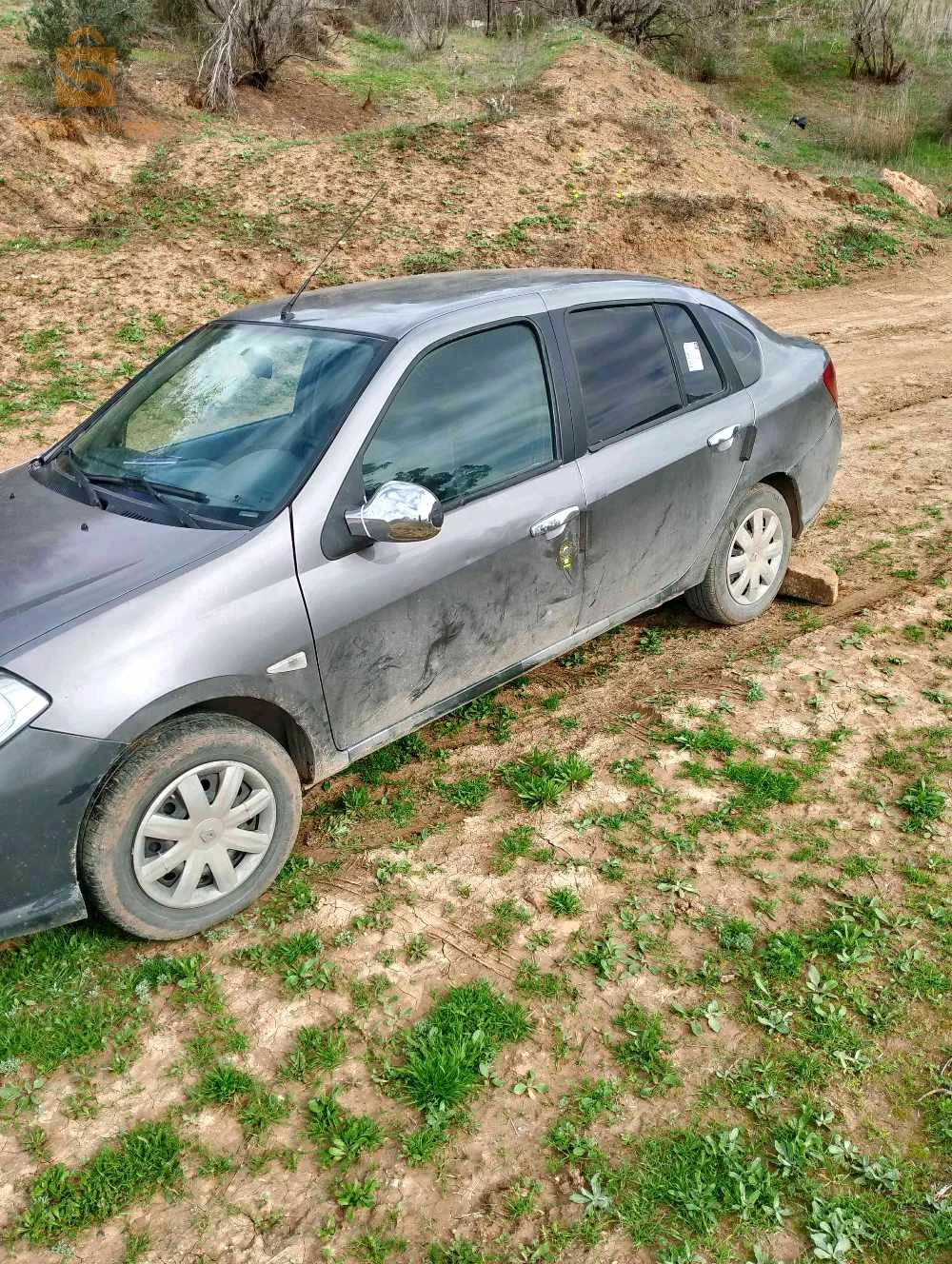 رينو SYMBOL 2011 44 عين الدفلى