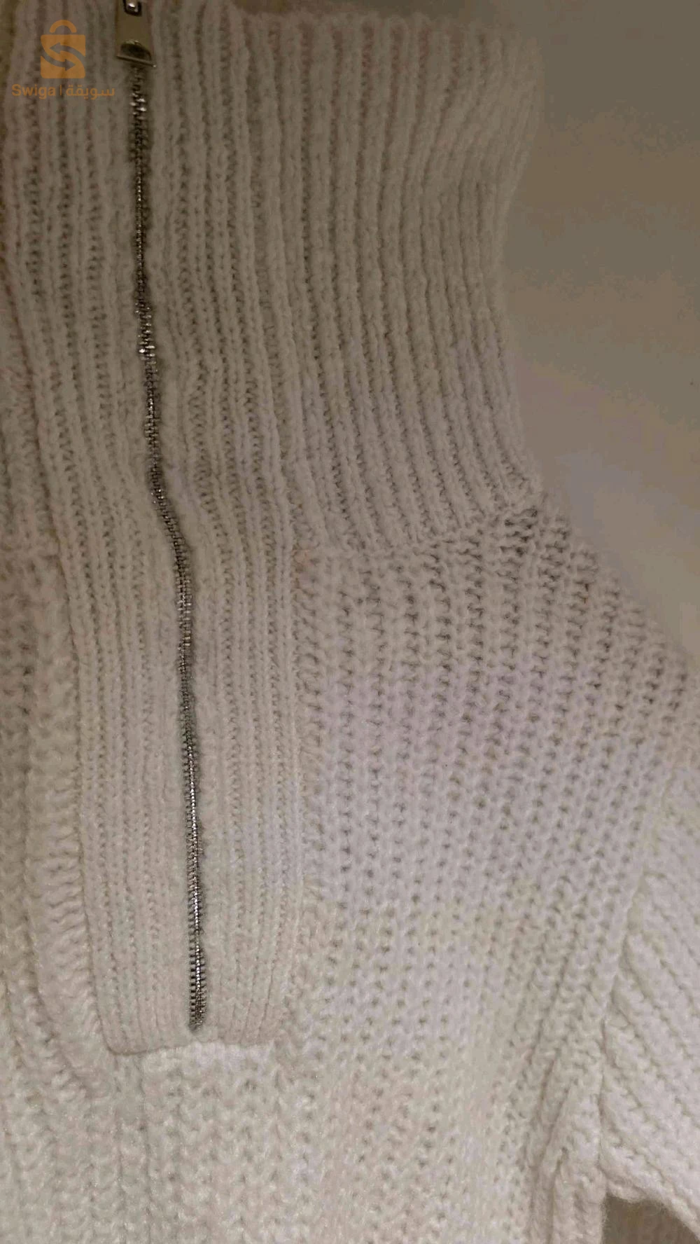 Pullover نسائي من H&M باللون أبيض