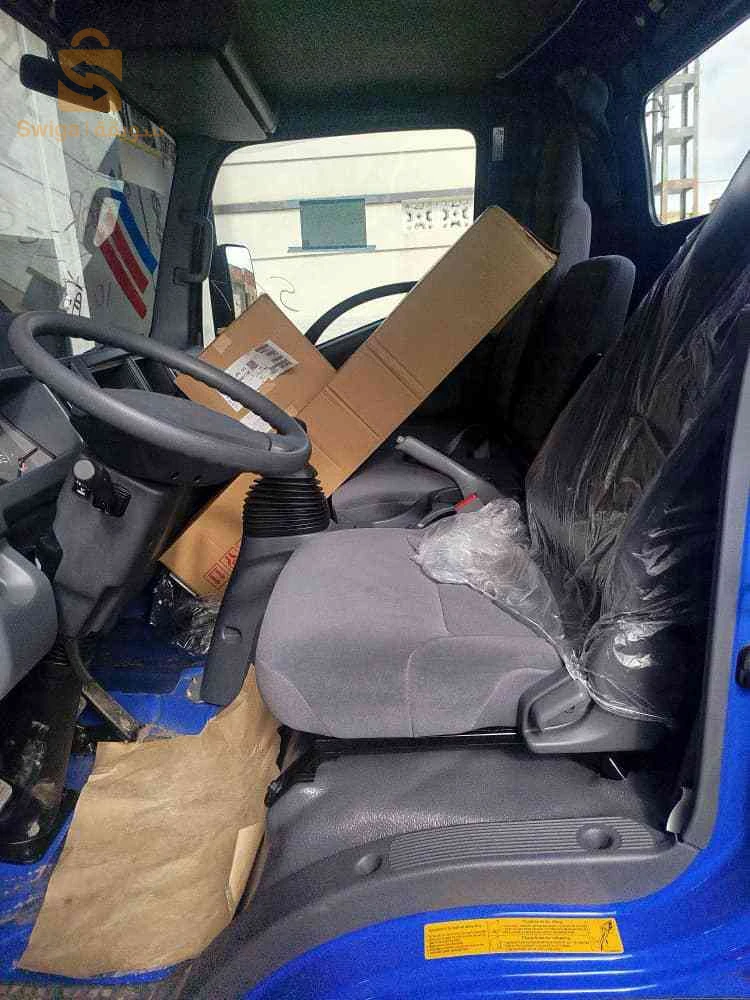 Isuzu npr71 bleu
