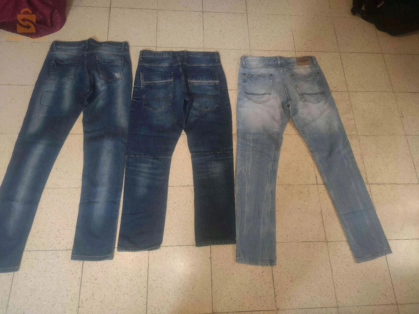 dès vêtements à vendre