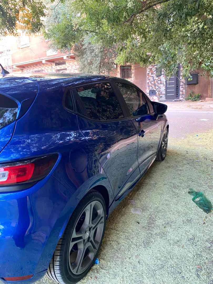 رينو Clio 4 2018 32 البيض