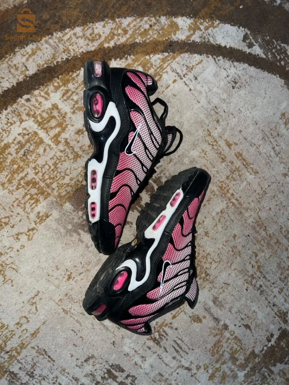 Tn Rose noire (taille 42)