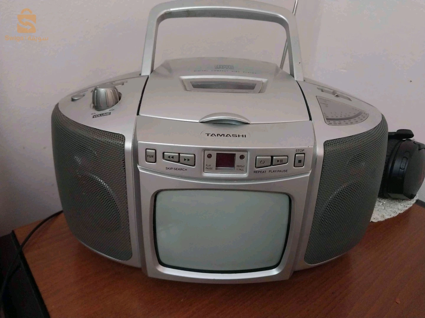 tv lecteur cd radio ancien.  model