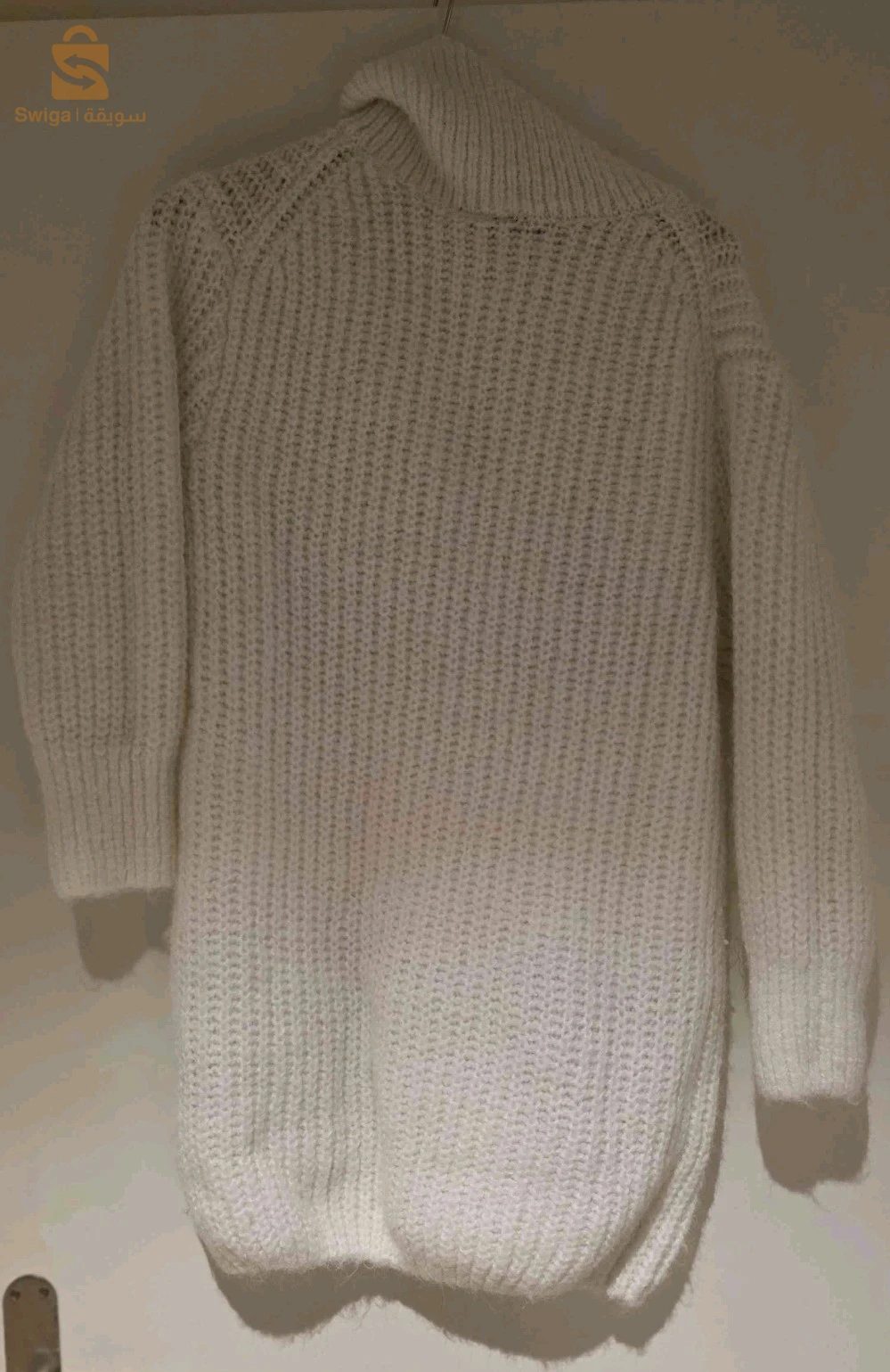 Pullover نسائي من H&M باللون أبيض