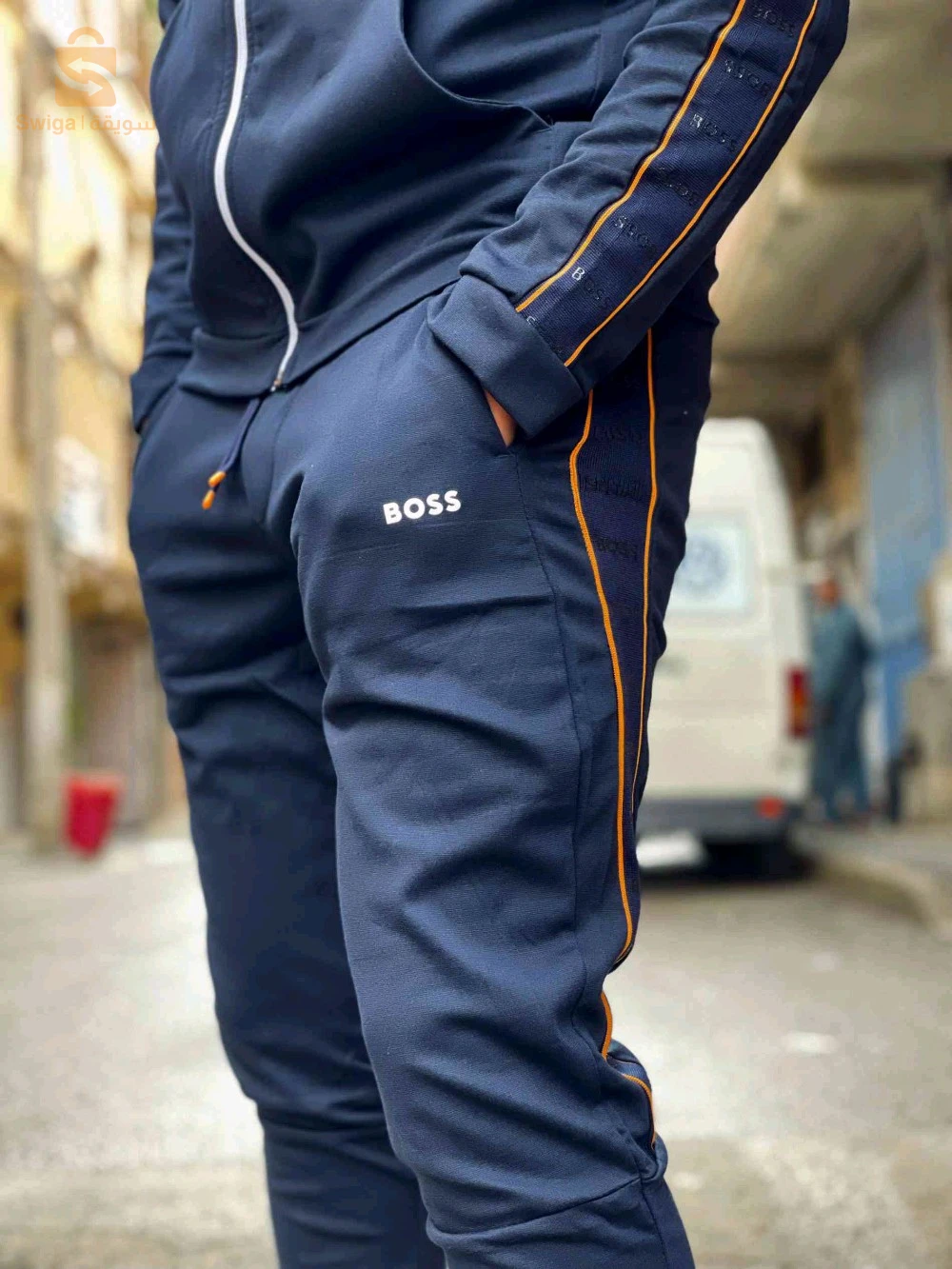 Ensemble ( veste et pantalon ) BOSS just S M dispo