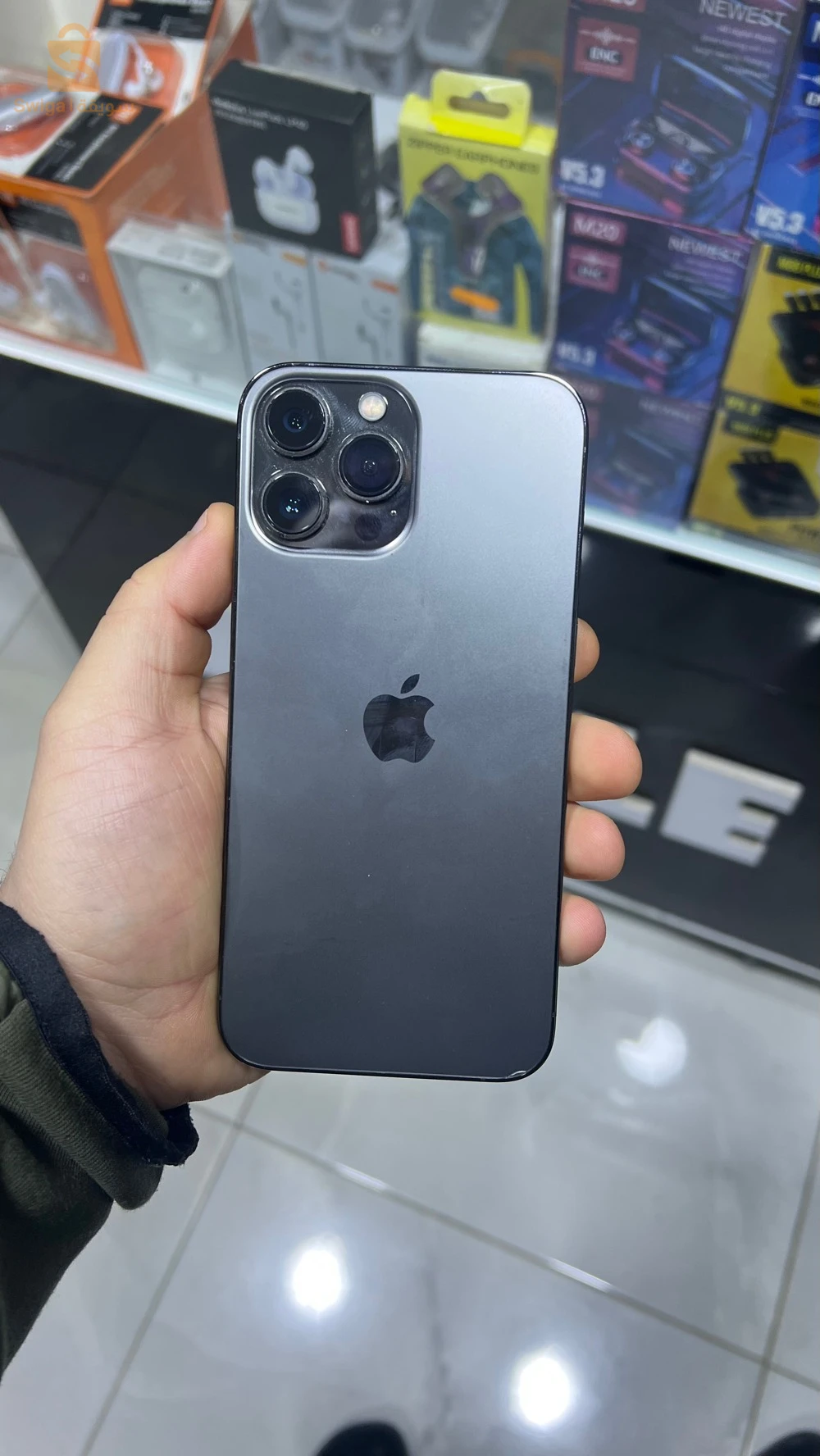 13 pro max 
128Go
90%