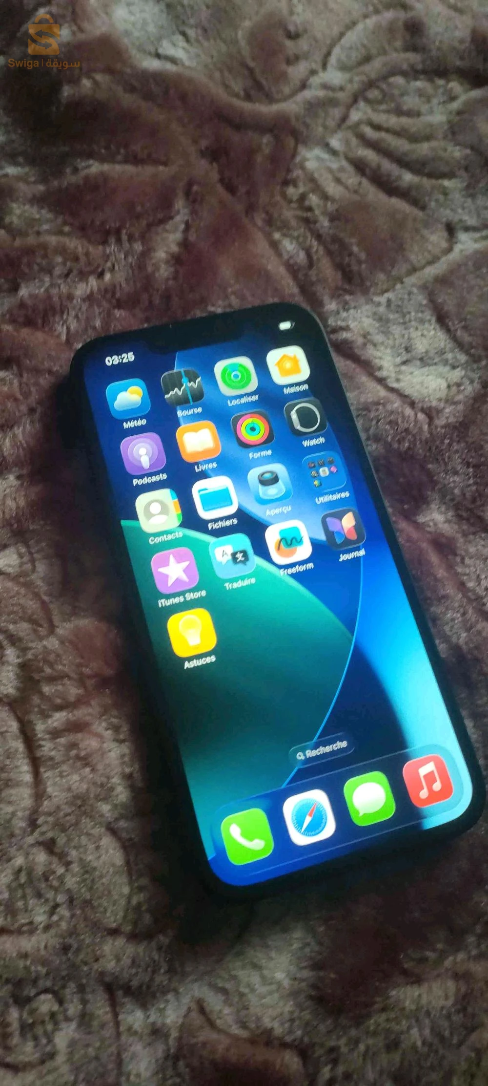 IPhone 14 bleu nuit