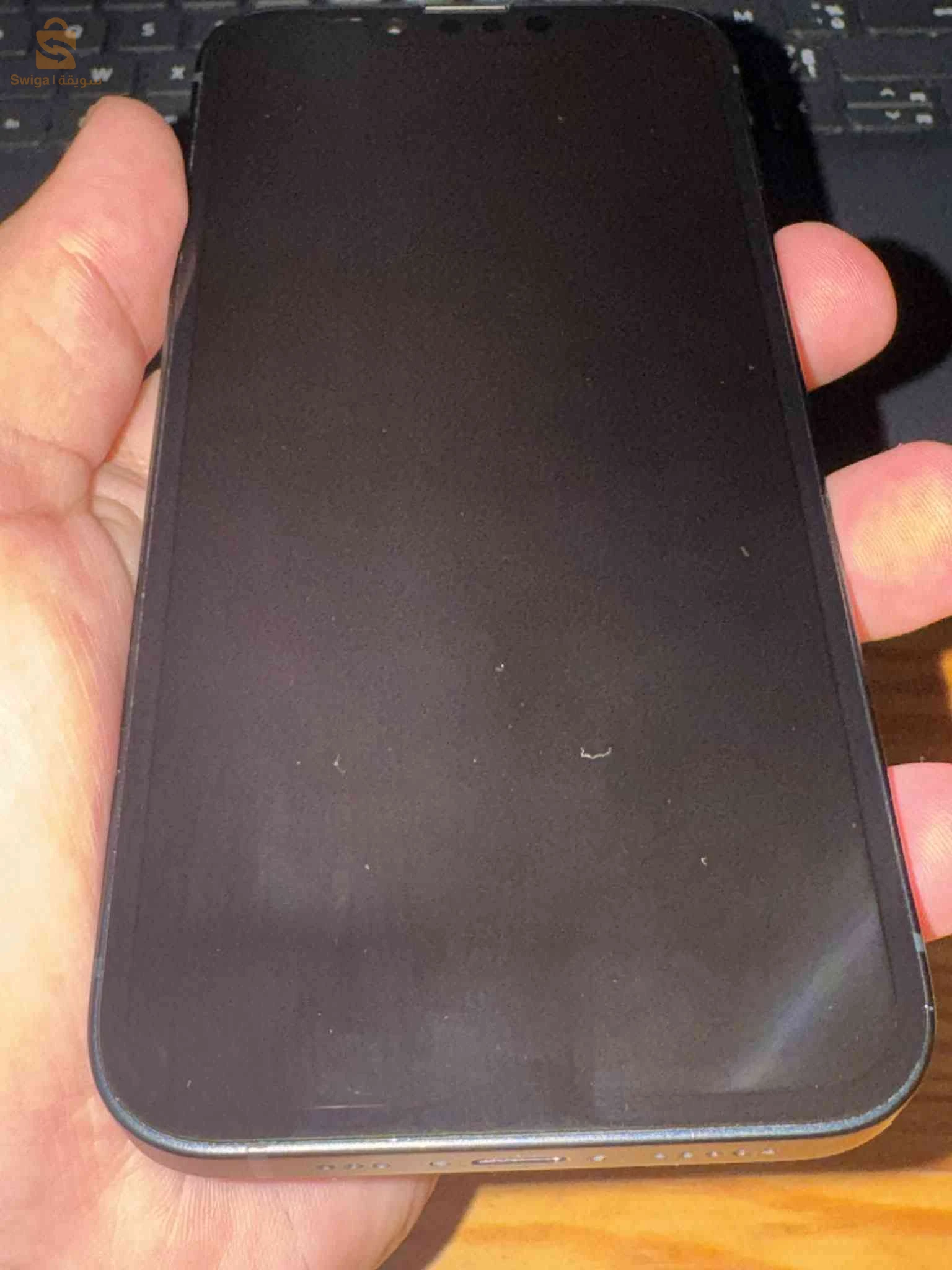 IPhone 14 bleu nuit