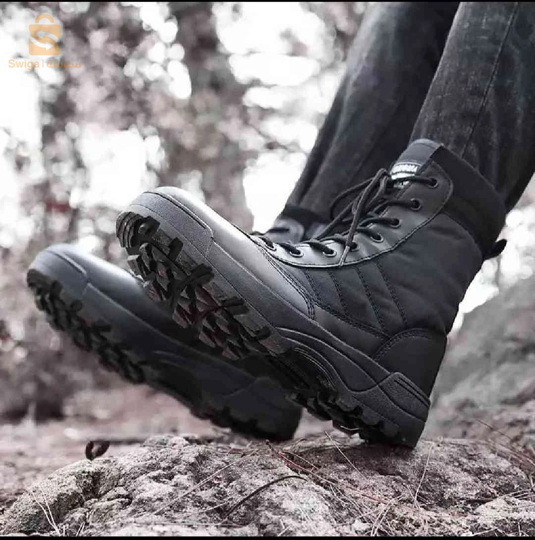 Godasse  noir 44/42فقط