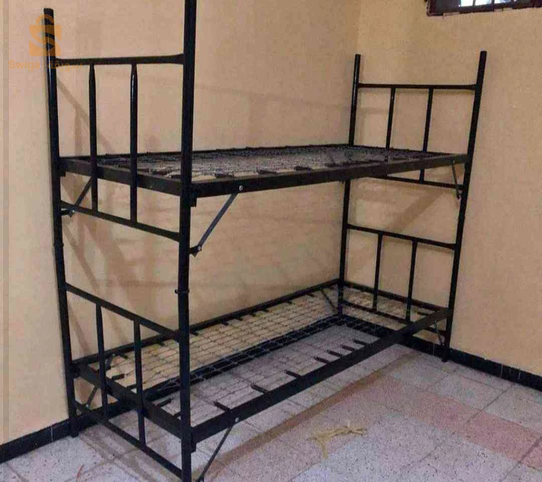 سرير حديدي مركب