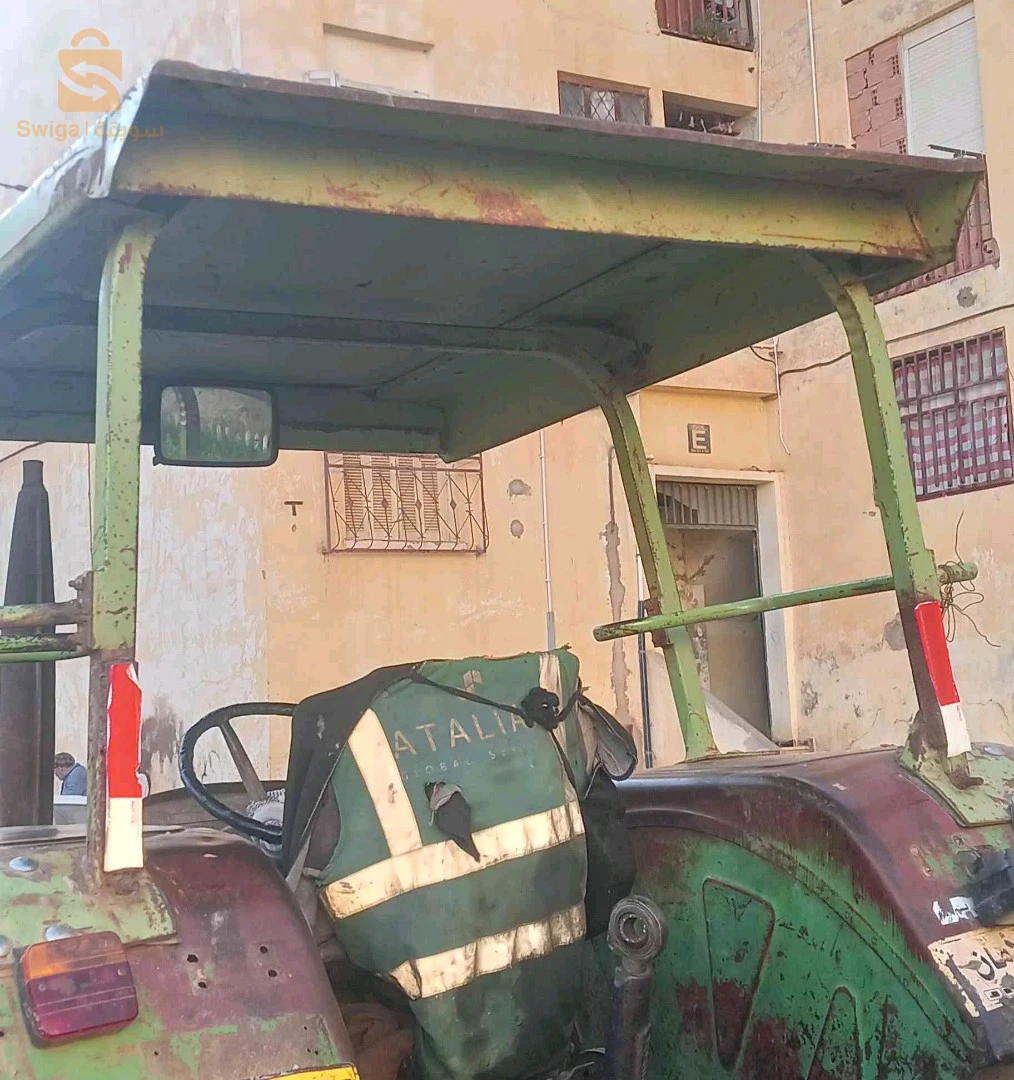 مقصورة جرار فلاحي