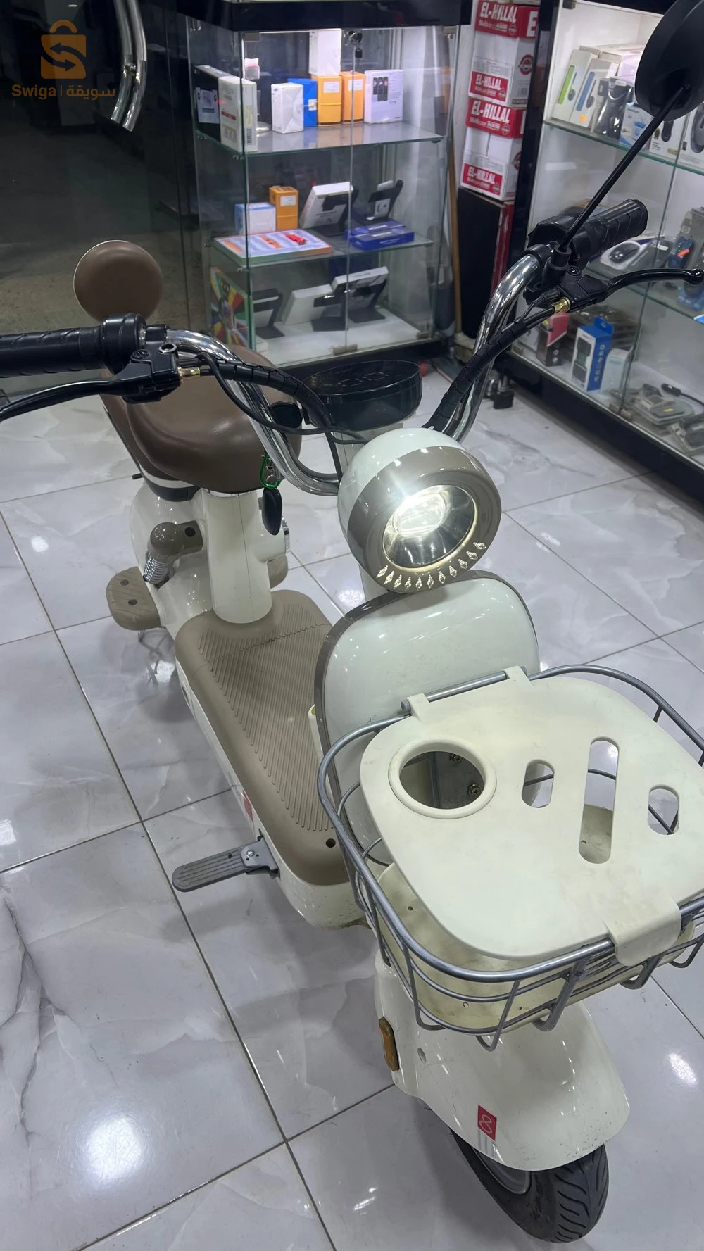 scooter electric ibike 
500w 
la battery 60km 
 3vitesse 45km/h