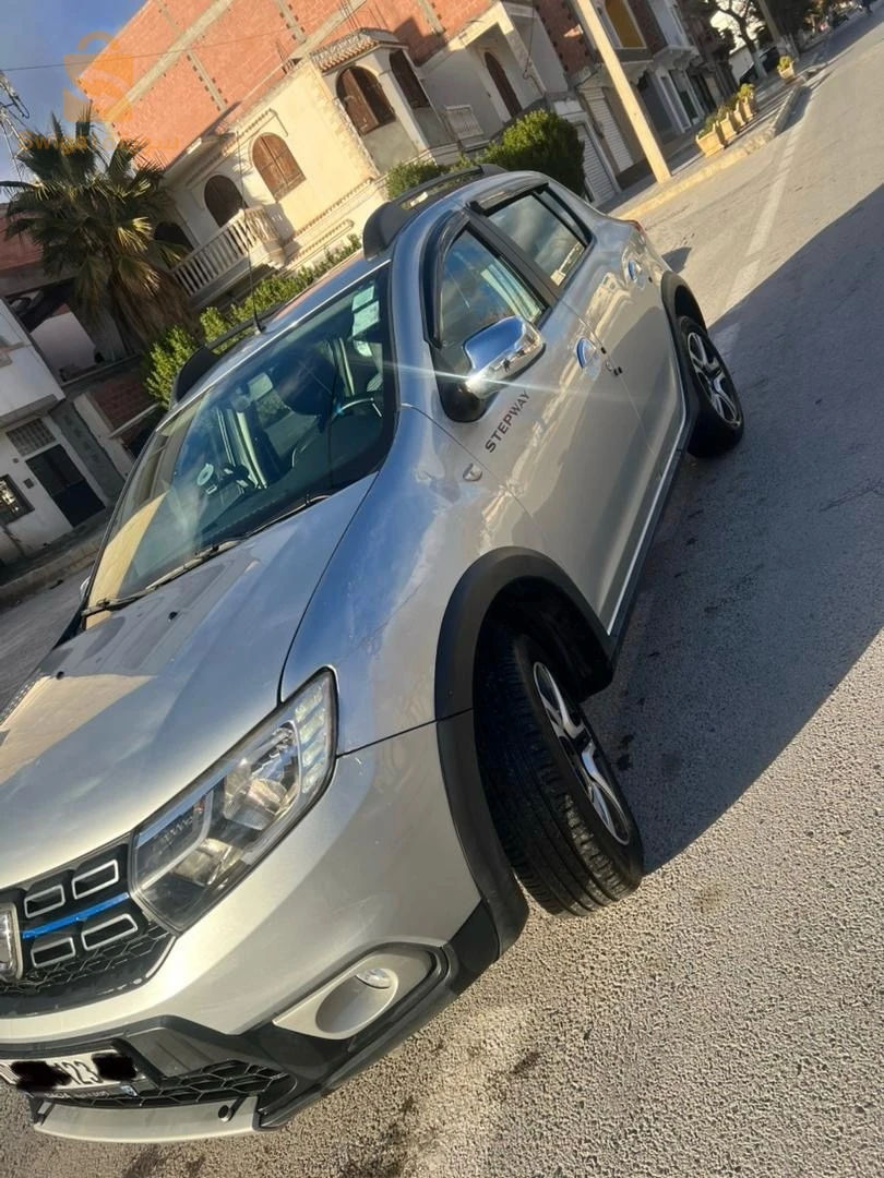 Dacia Sandero 2023 4 OUM EL BOUAGHI