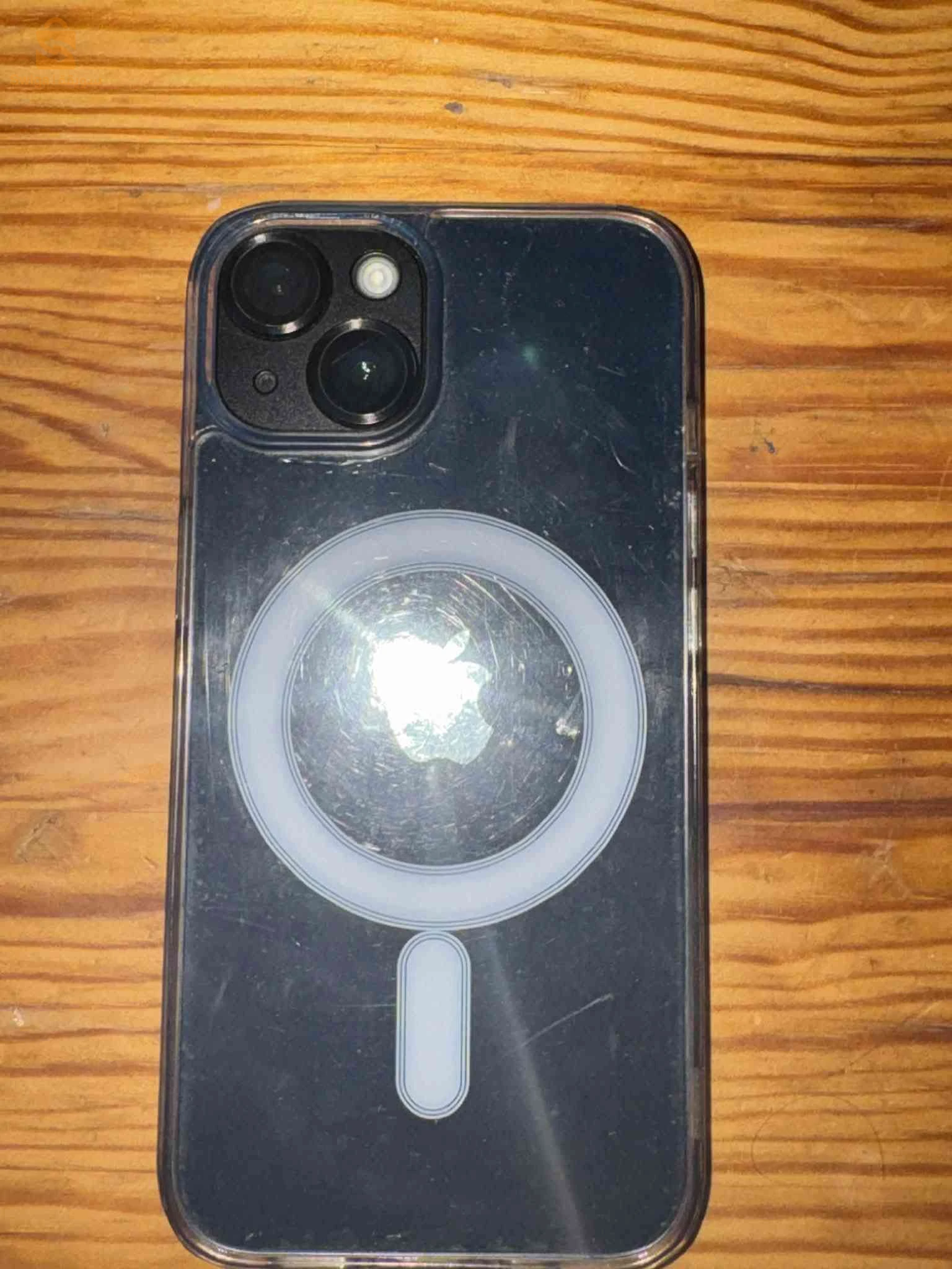 IPhone 14 bleu nuit