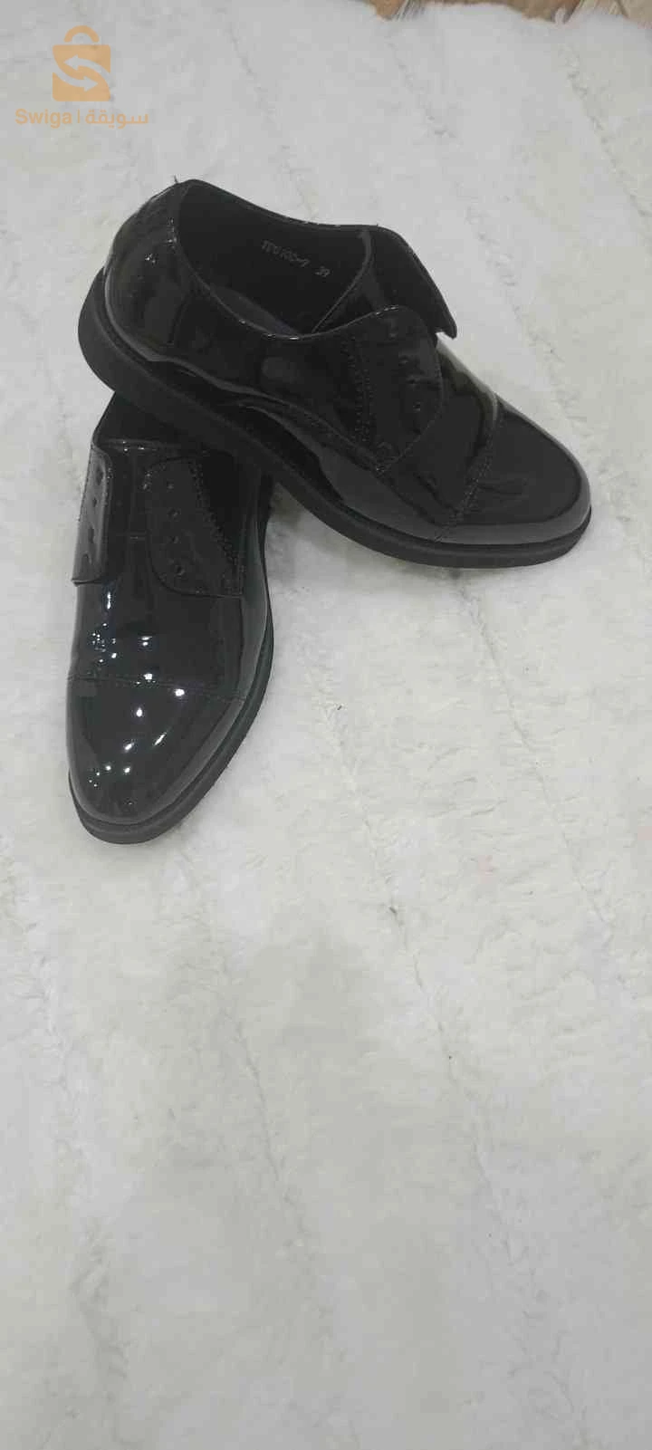 حذاء كلسيكي