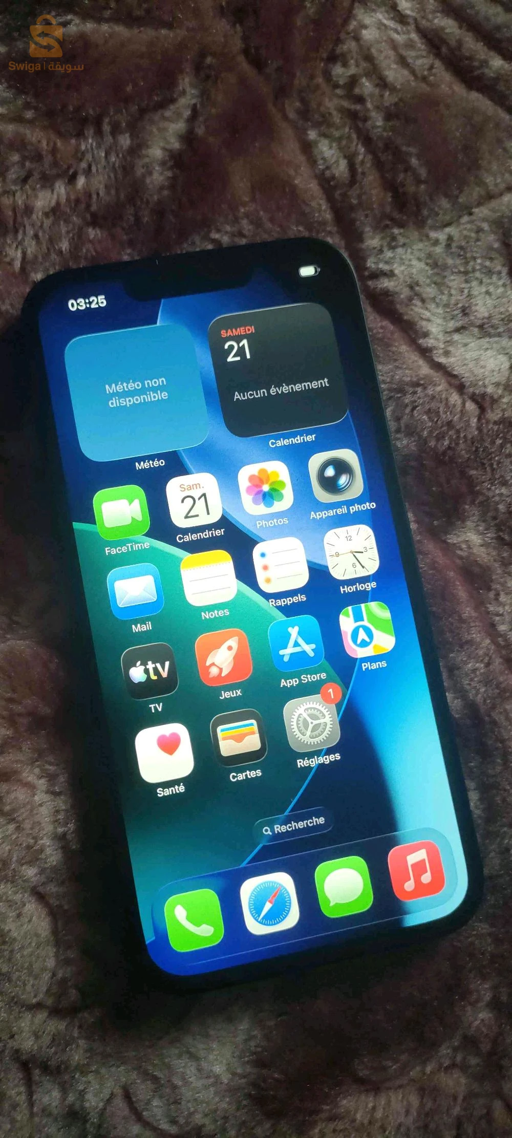 IPhone 14 bleu nuit