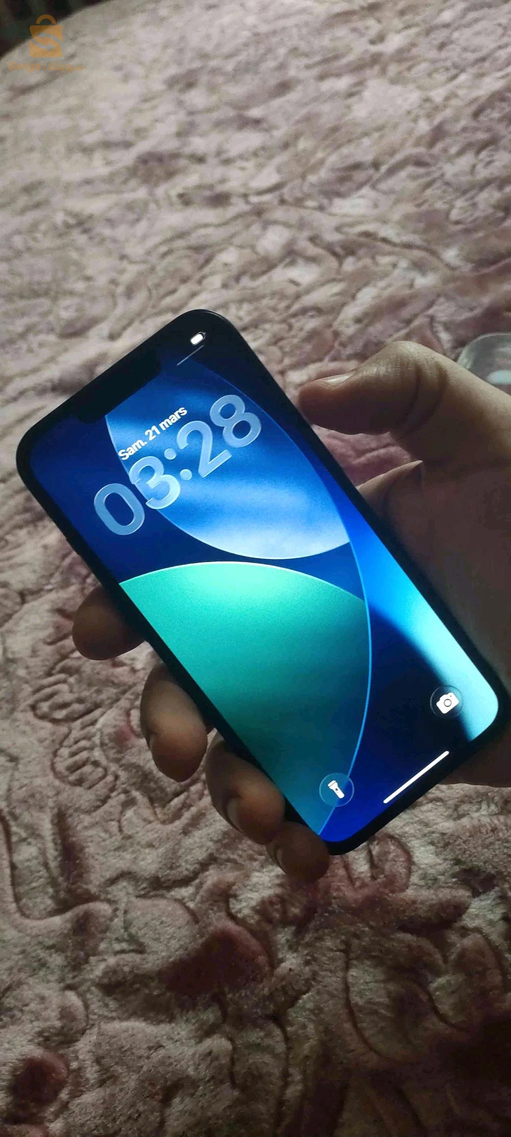 IPhone 14 bleu nuit