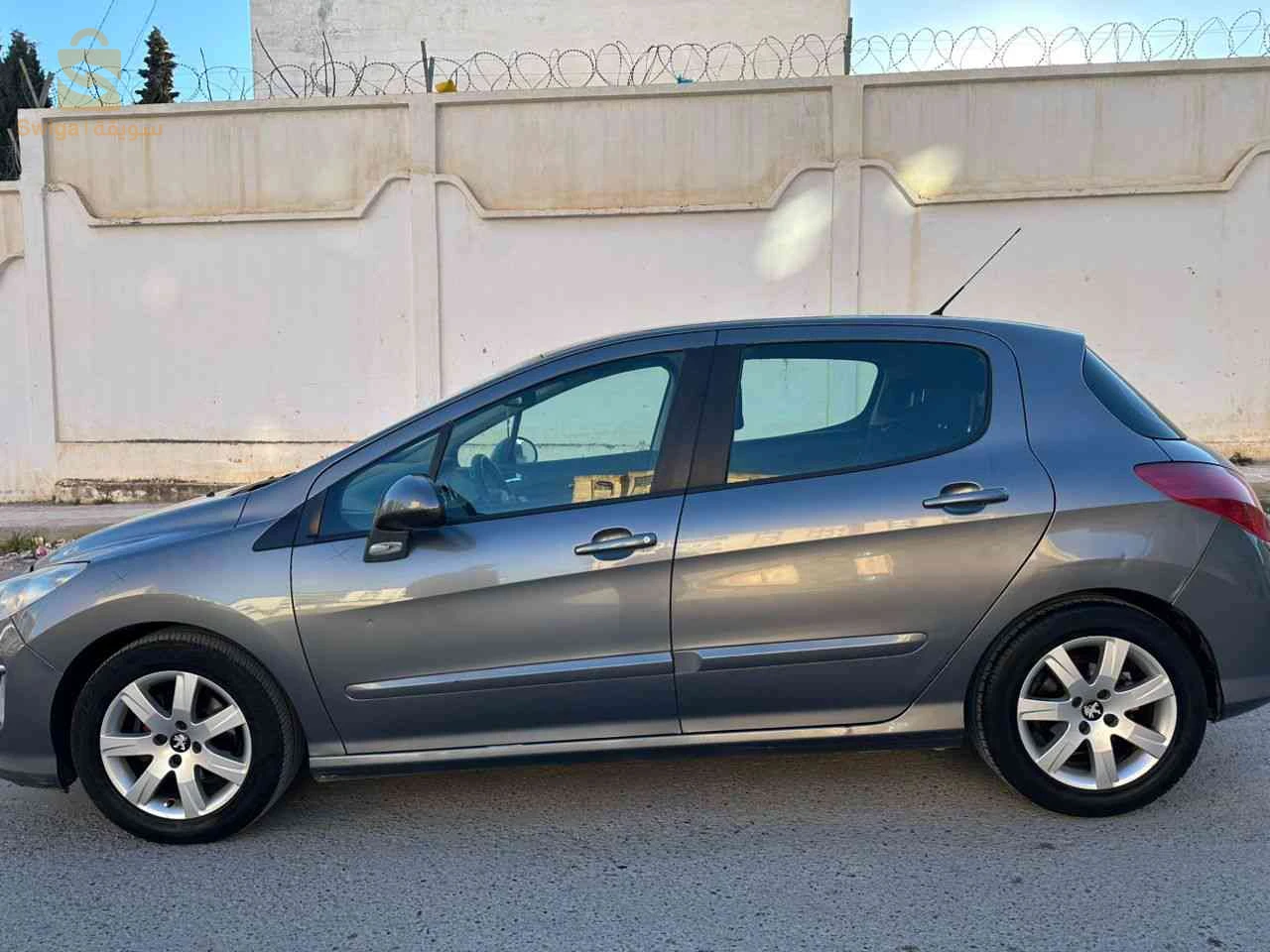 بيجو 308 2012 40 خنشلة