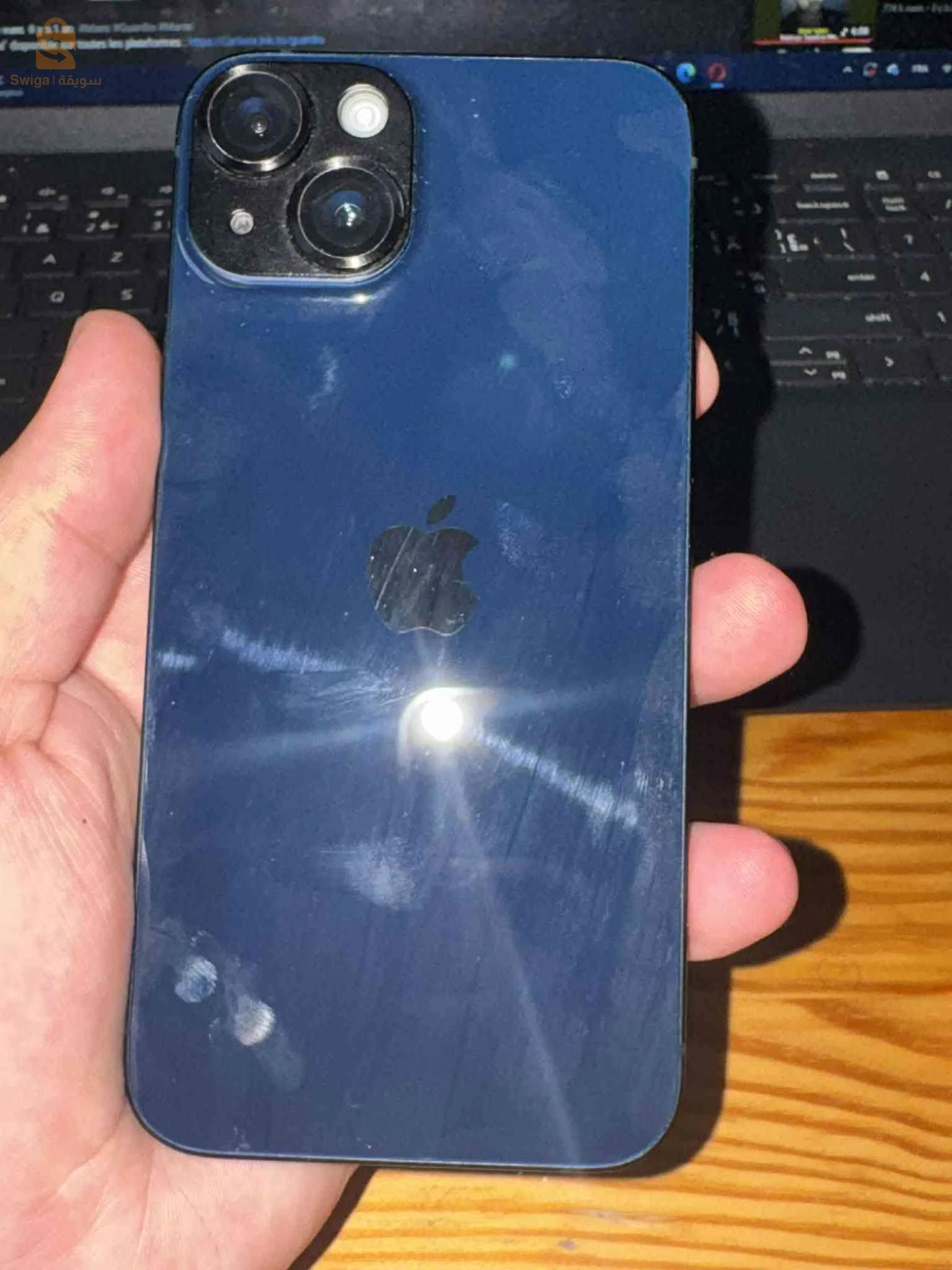 IPhone 14 bleu nuit