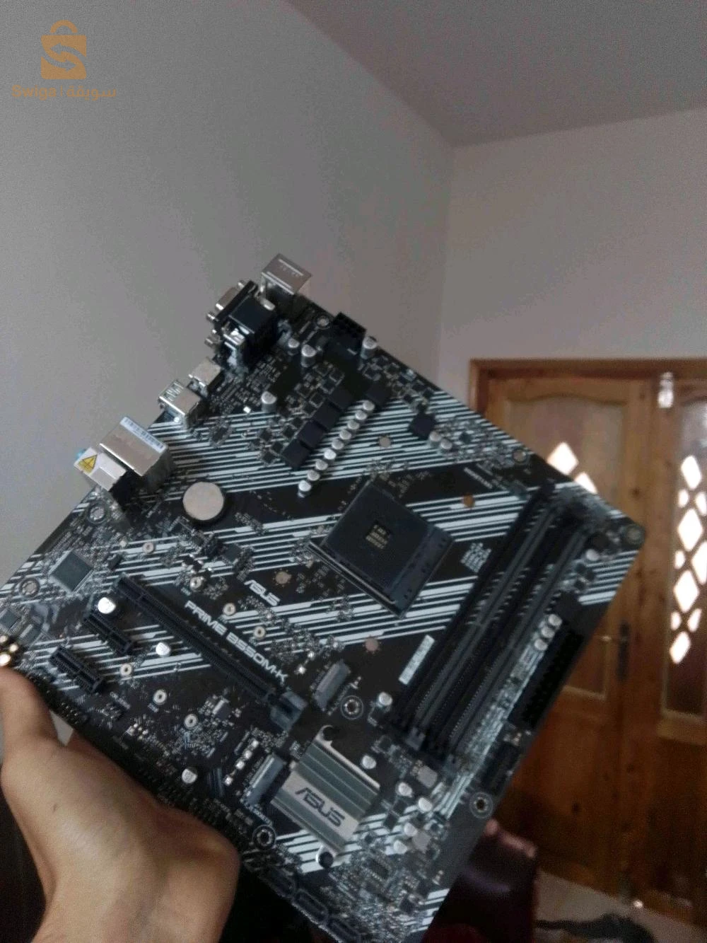 Motherboard b550