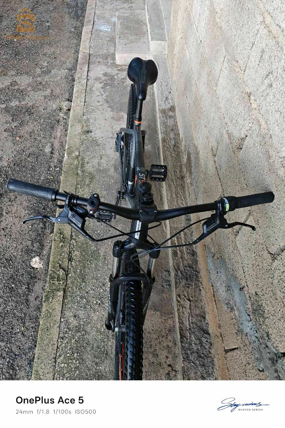 st900