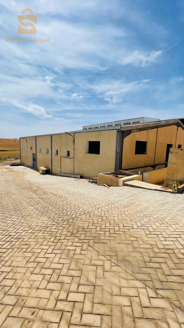 Terrain 3600 m2 en zone indus